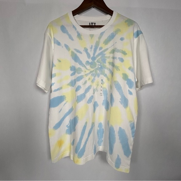 Uniqlo UT x Disney Disnep Hologram Original T-shirt - Picture 1 of 10